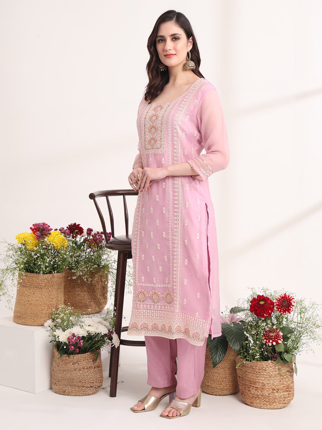 Lavender Embroidered Silk Blend Straight Kurta Dupatta Set for a Chic Look