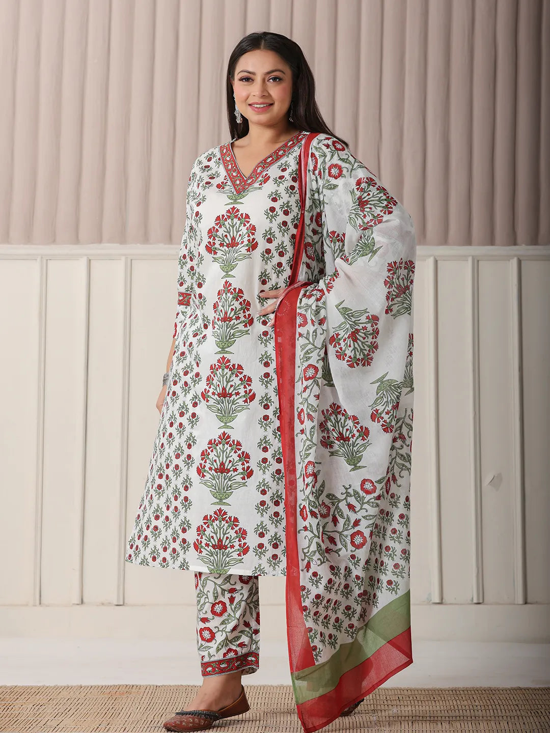 Festive White and Green Plus Size Sequins Kurta Set for an Ethnic Touch