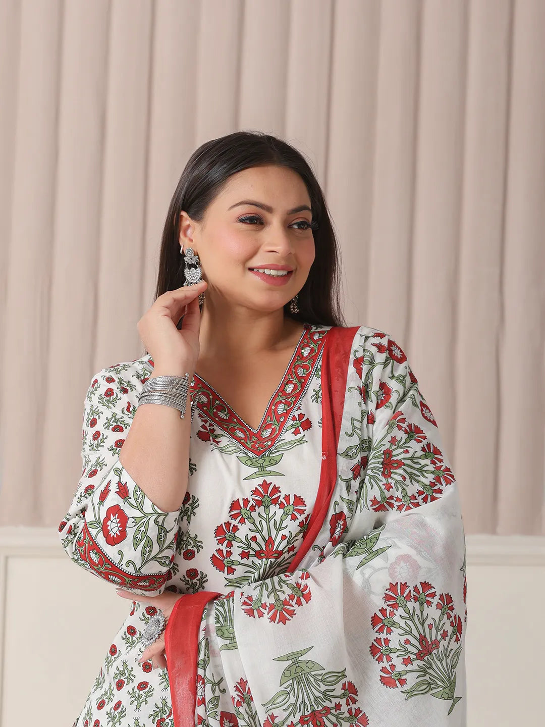 Festive White and Green Plus Size Sequins Kurta Set for an Ethnic Touch