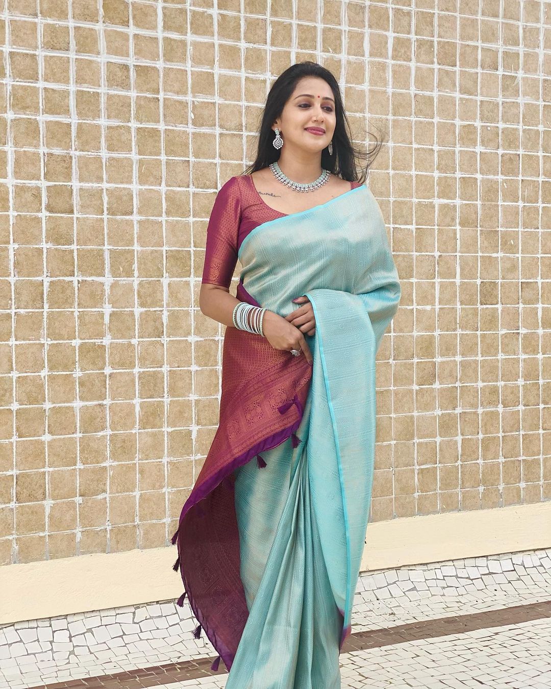 Stunning Firozi & Magenta Pure Soft Silk Saree with Attractive Blouse